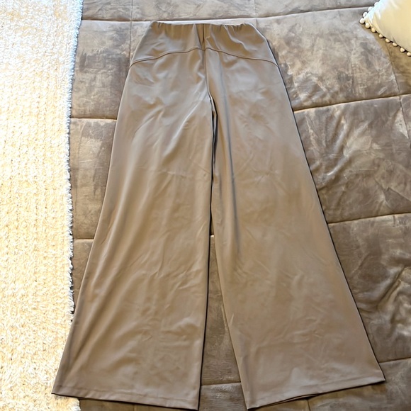 High-Waisted PowerSoft Trouser Pants- NWOT
Old Navy - Picture 4 of 4